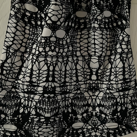 RARE lululemon racerback tank - Picture 5 of 5